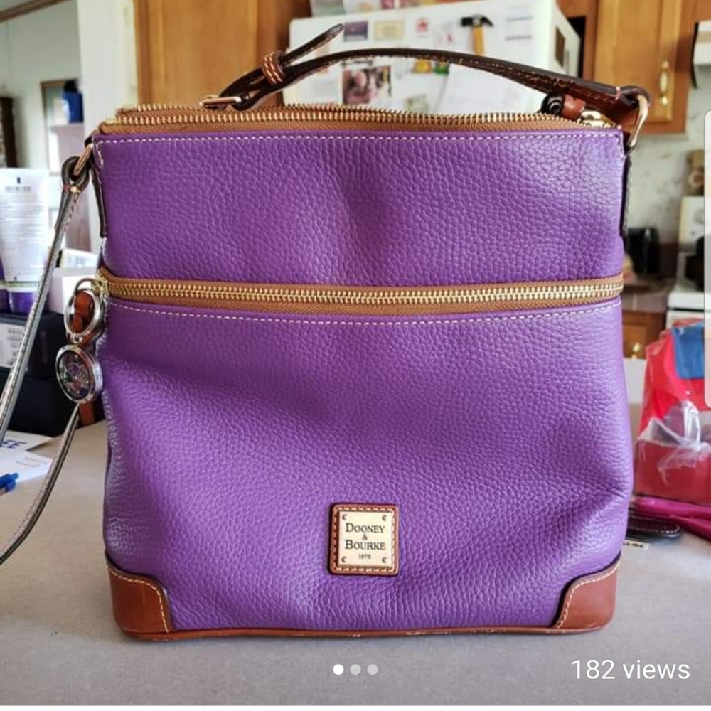 Dooney and Bourke Crossbody bag